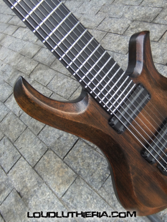 manente_8cordas_close2